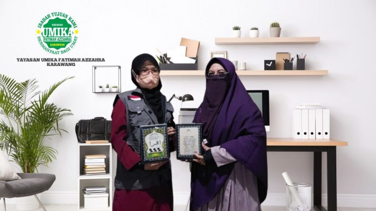 Penyerahan Distribusi USIQ kepada Komunitas Muslimah Relabaik Karawang