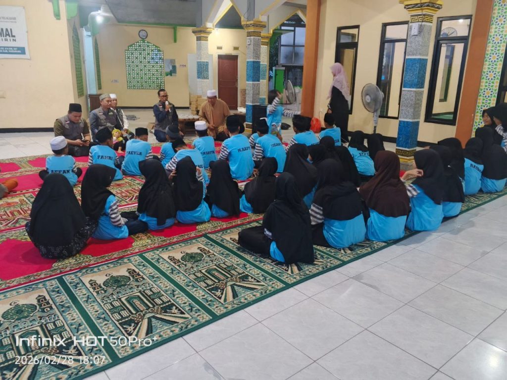 Iftar Santri USR 2026, UMIKA dan DKM Al-Muhajirin Perum Telagasari Indah Bersinergi